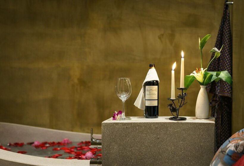 اتاق لوکس, The Secret Corner Unique Residence