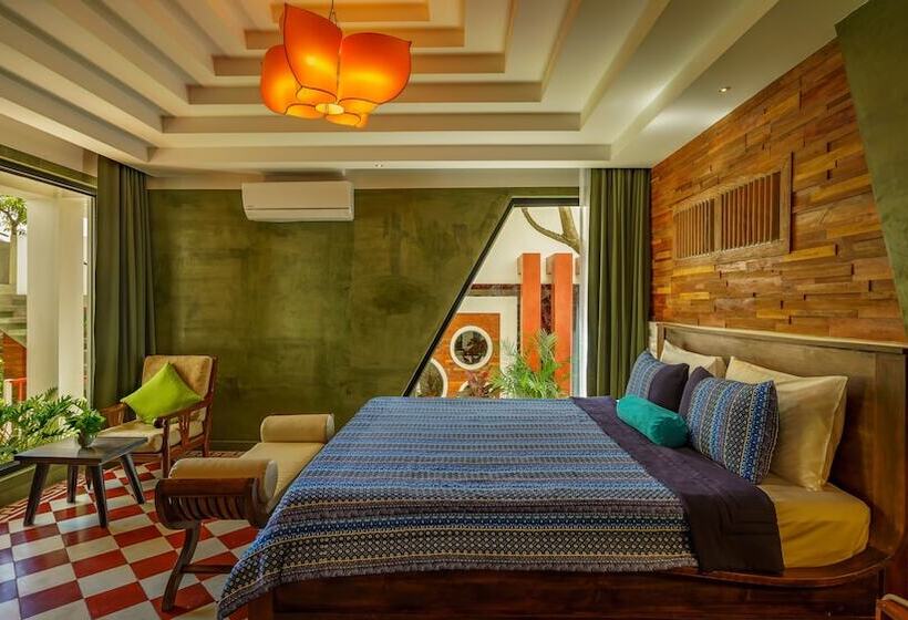 اتاق لوکس با چشم‌انداز استخر, The Secret Corner Unique Residence