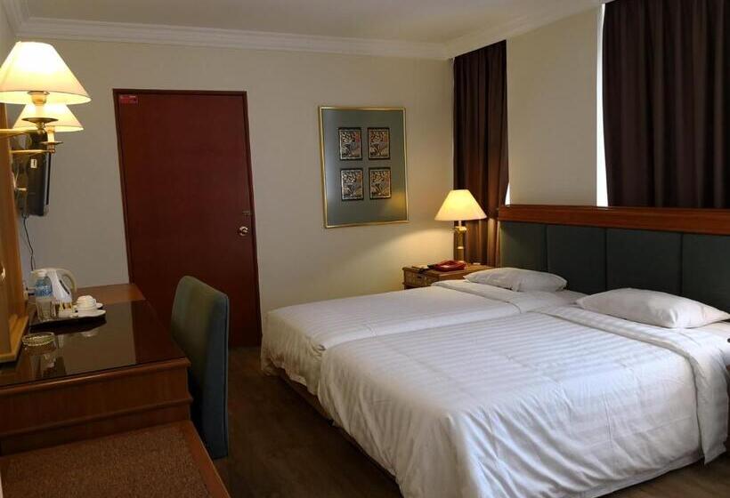 디럭스 룸, The Executive Hotel Lahad Datu