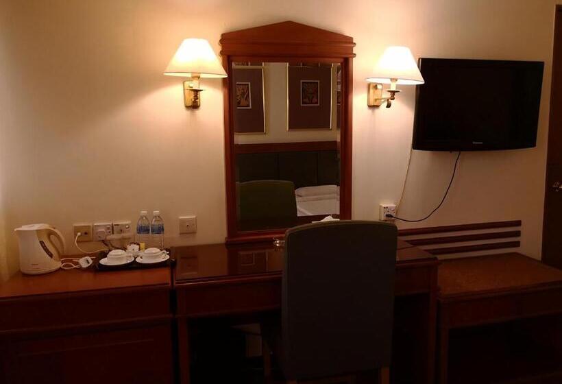 디럭스 룸, The Executive Hotel Lahad Datu