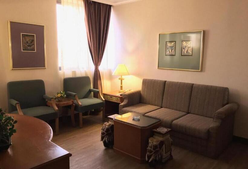 수피리어 스위트, The Executive Hotel Lahad Datu
