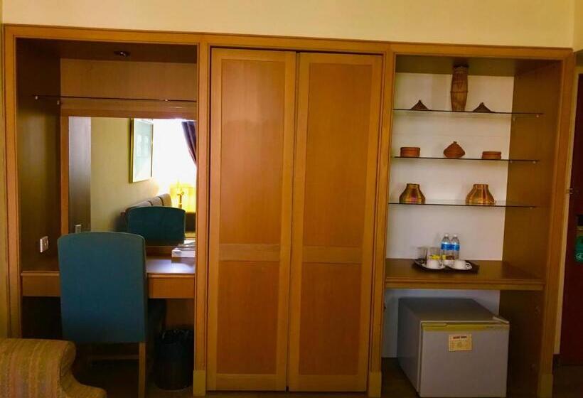 수피리어 스위트, The Executive Hotel Lahad Datu