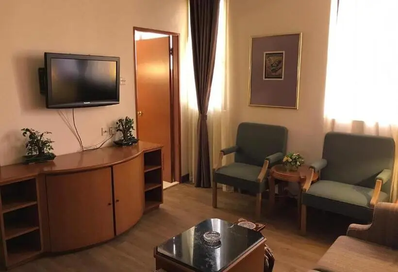 スーペリアースイート, The Executive Hotel Lahad Datu