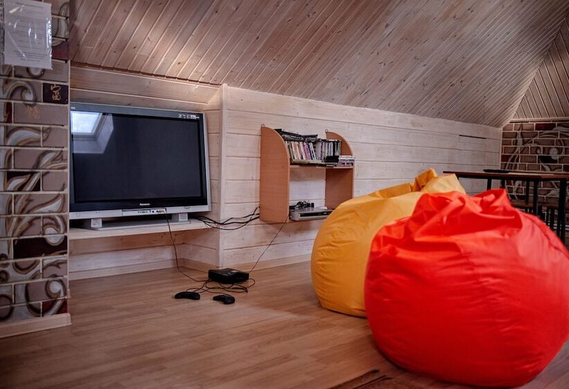 تختخواب در اتاق مشترک, Nice Hostel 33