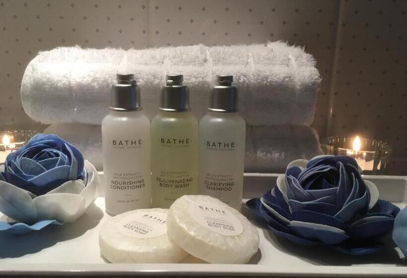 Студия Стандарт, Wine And Roses Bed And Breakfast