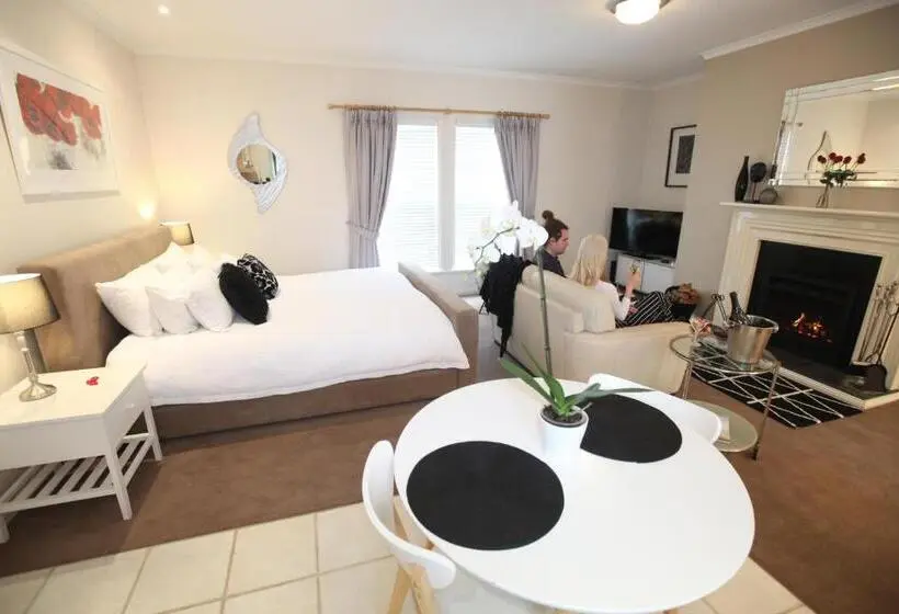 キングサイズベッドのデラックススイート, Wine And Roses Bed And Breakfast