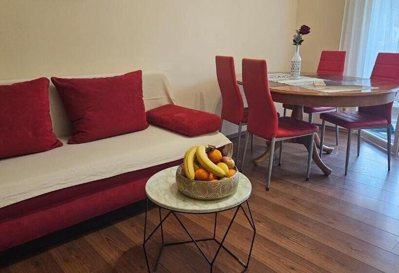 带1个卧室的带阳台的公寓, Palma Guesthouse