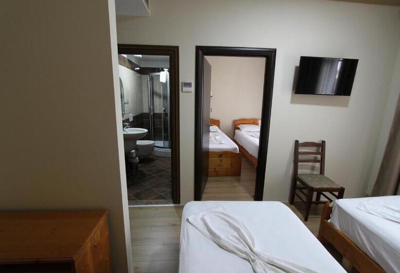 家庭间, Panorama Hotel Central