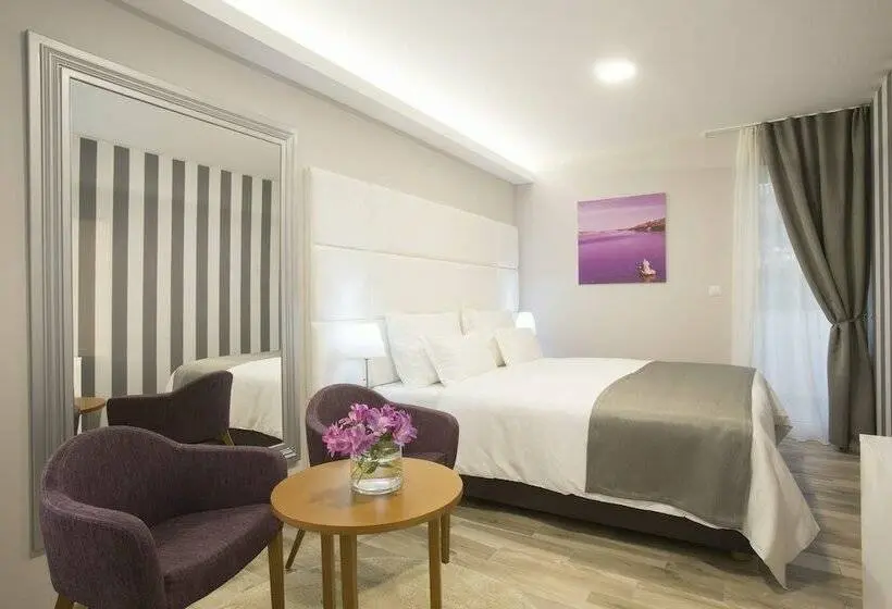 اتاق لوکس با بالکن, Boutique Hotel Intermezzo Pag Centre