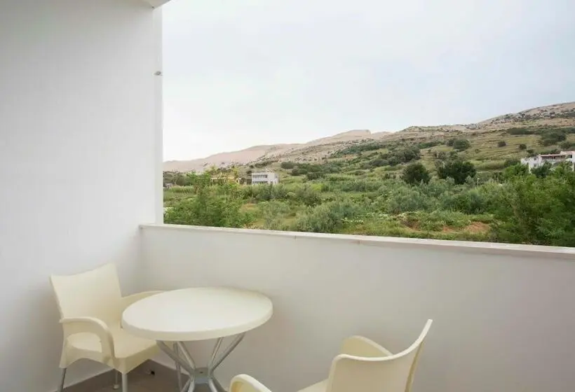 اتاق لوکس با بالکن, Boutique Hotel Intermezzo Pag Centre