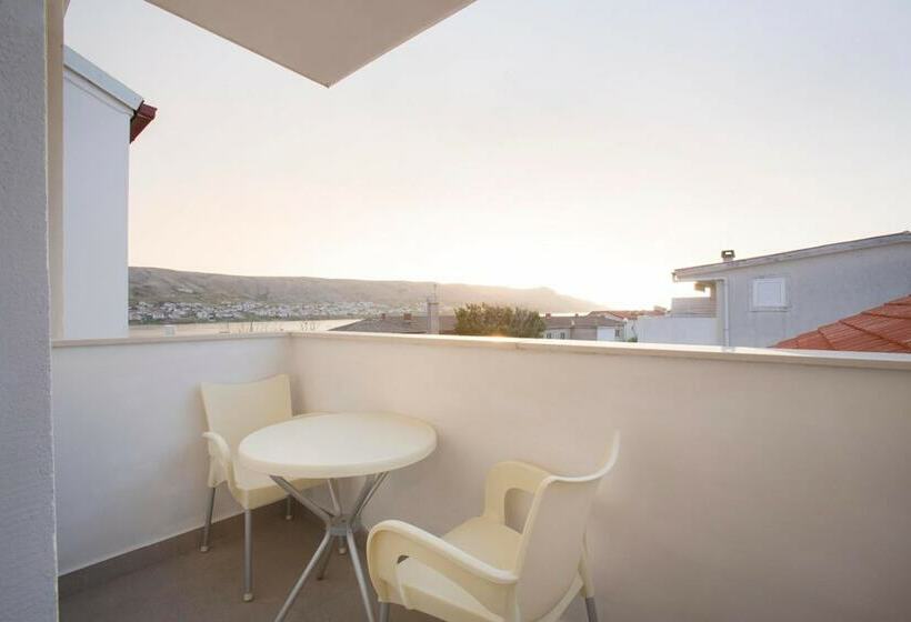 اتاق لوکس با بالکن, Boutique Hotel Intermezzo   Pag Centre