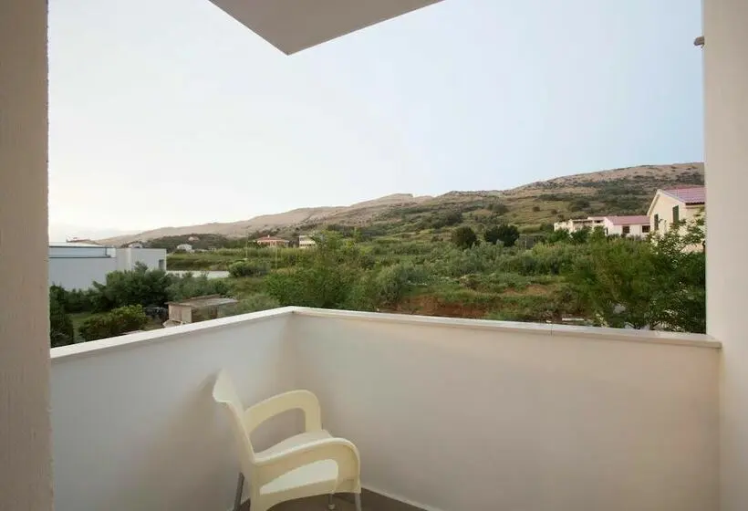 اتاق لوکس با بالکن, Boutique Hotel Intermezzo Pag Centre