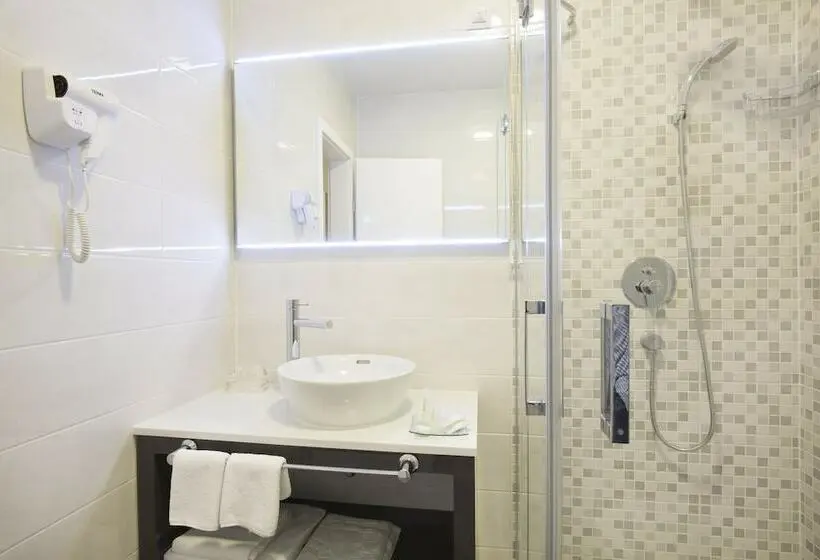 اتاق لوکس با بالکن, Boutique Hotel Intermezzo Pag Centre