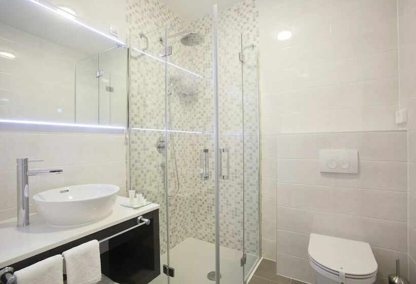 اتاق لوکس با بالکن, Boutique Hotel Intermezzo   Pag Centre