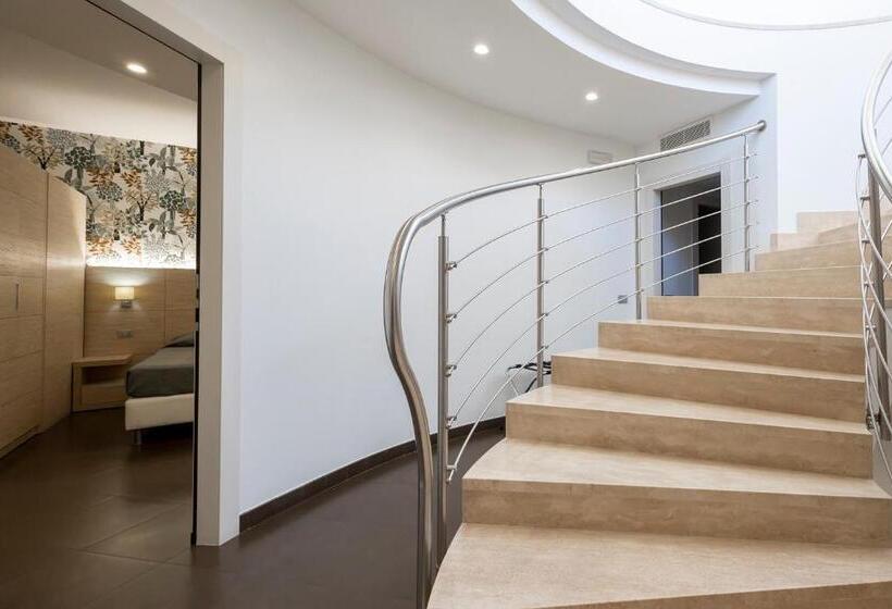 جناح جونيور, Alaba