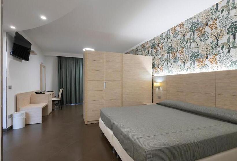 جناح جونيور, Alaba