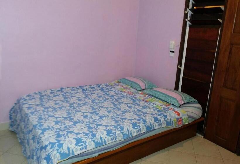 اتاق خانوادگی, Bluepango Guest House