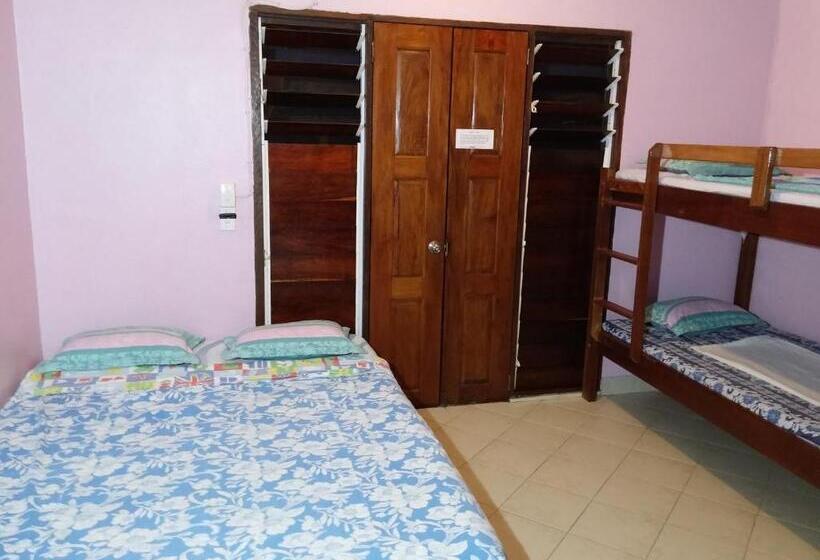 اتاق خانوادگی, Bluepango Guest House