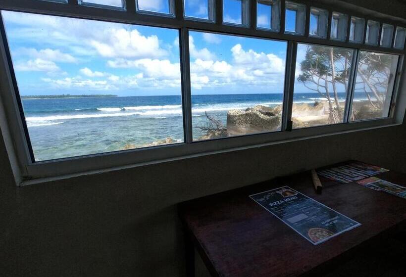 استودیوی استاندارد, Bluepango Guest House