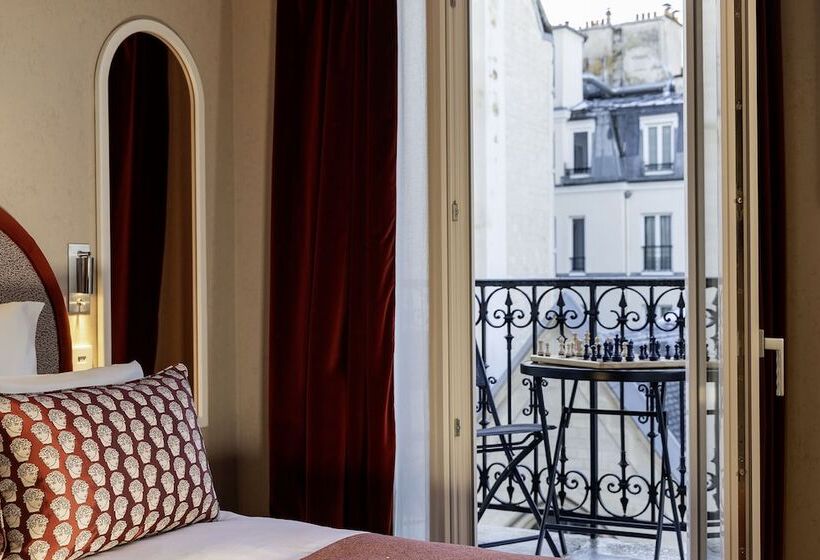 スーペリアールーム, Des Carmes By Malone