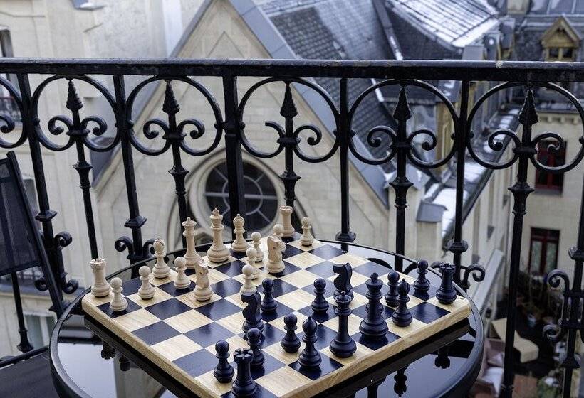 スーペリアールーム, Des Carmes By Malone