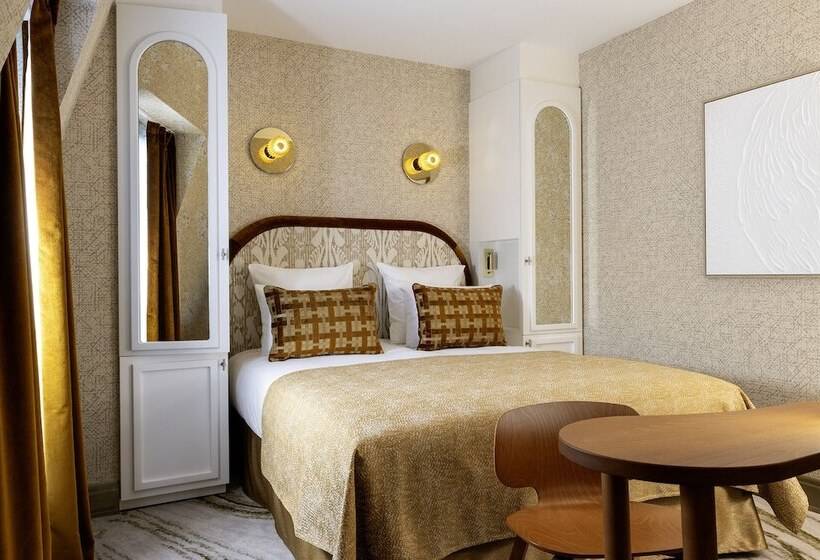 スタンダードルーム, Des Carmes By Malone