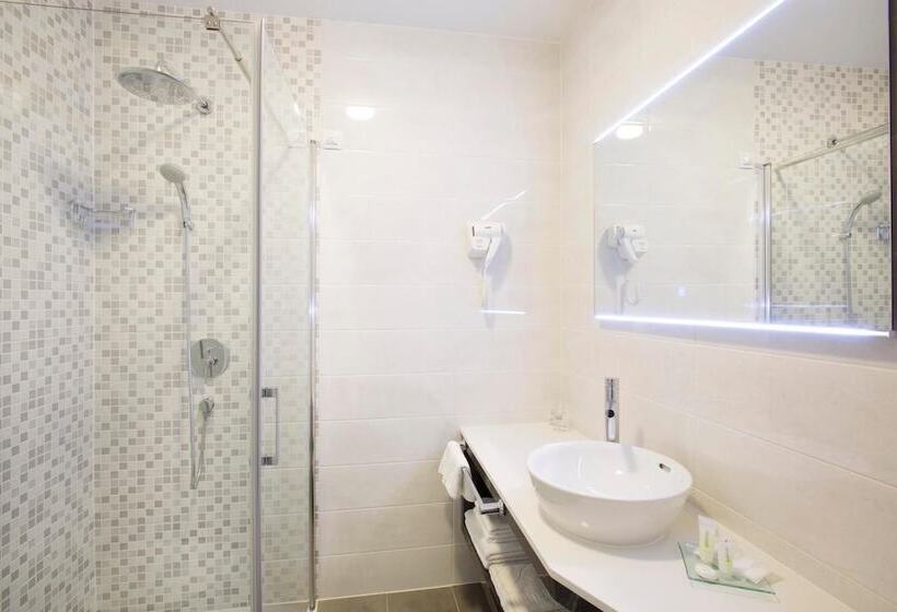 Superior Room with Terrace, Boutique Hotel Intermezzo   Pag Centre