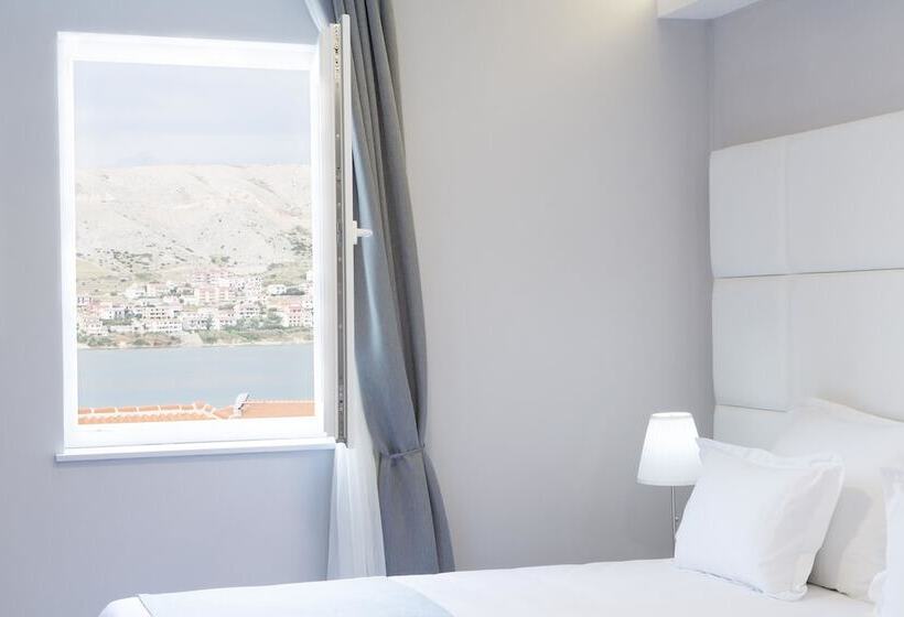 Superior Room with Terrace, Boutique Hotel Intermezzo   Pag Centre