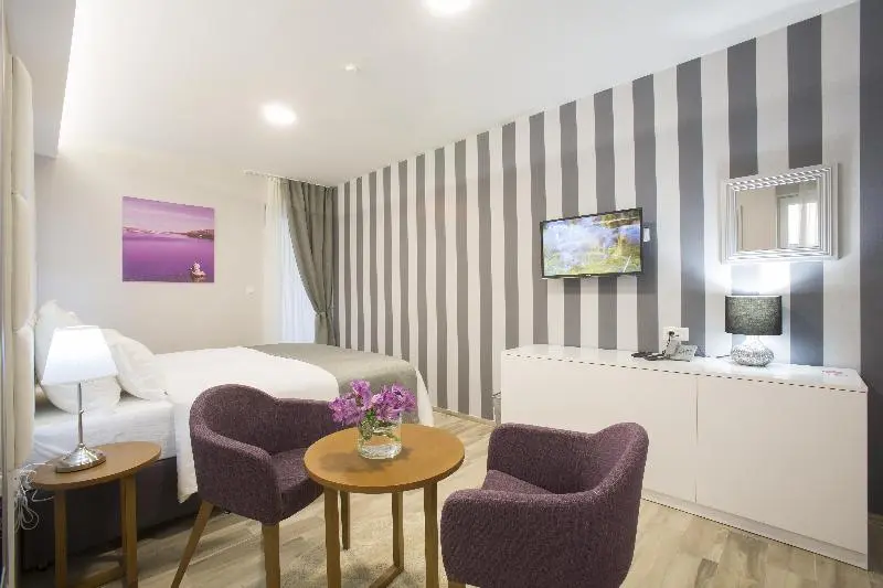 اتاق لوکس با بالکن, Boutique Hotel Intermezzo Pag Centre