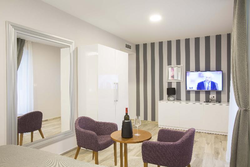 اتاق لوکس با بالکن, Boutique Hotel Intermezzo   Pag Centre