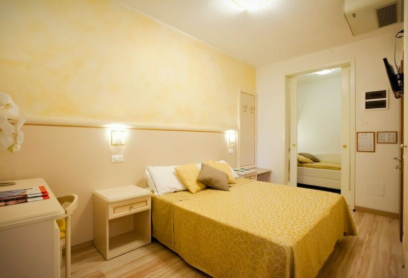 Трехместный Номер Комфорт, Mayer