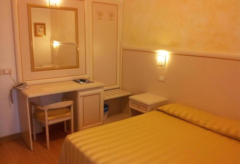 Семейный Номер, Mayer