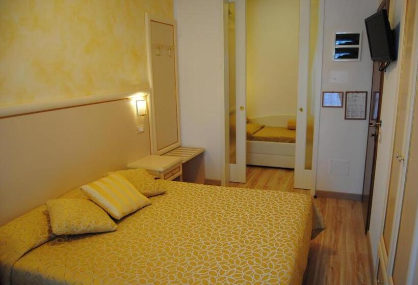 Семейный Номер, Mayer