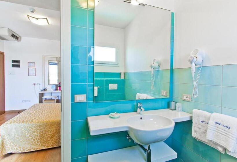 Трехместный Номер Комфорт, Mayer