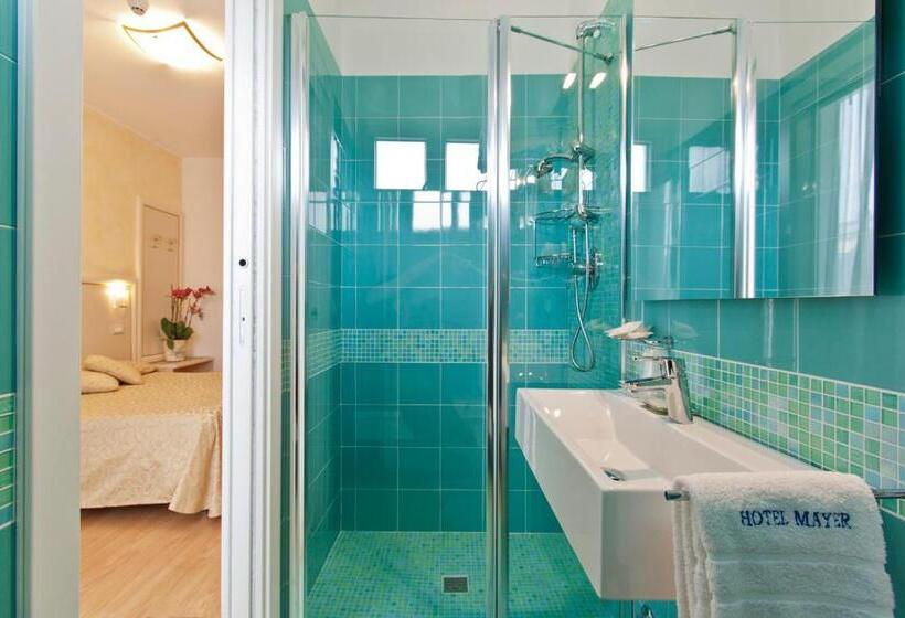 Трехместный Номер Комфорт, Mayer