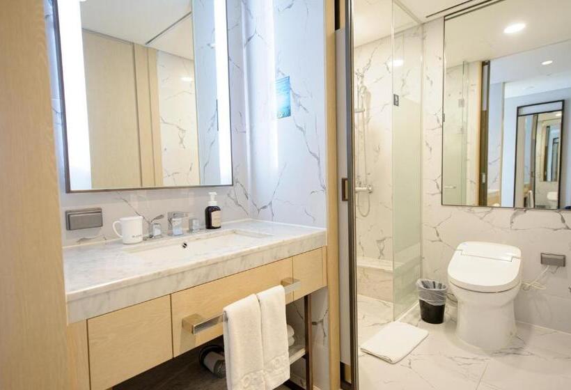 غرفة إدارية مطلة على البحر, St.john S