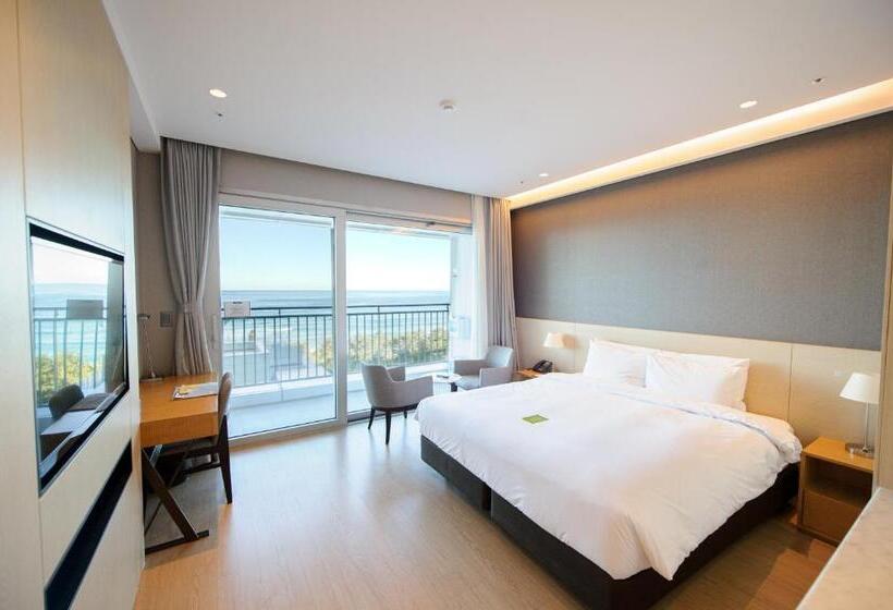 غرفة إدارية مطلة على البحر, St.john S