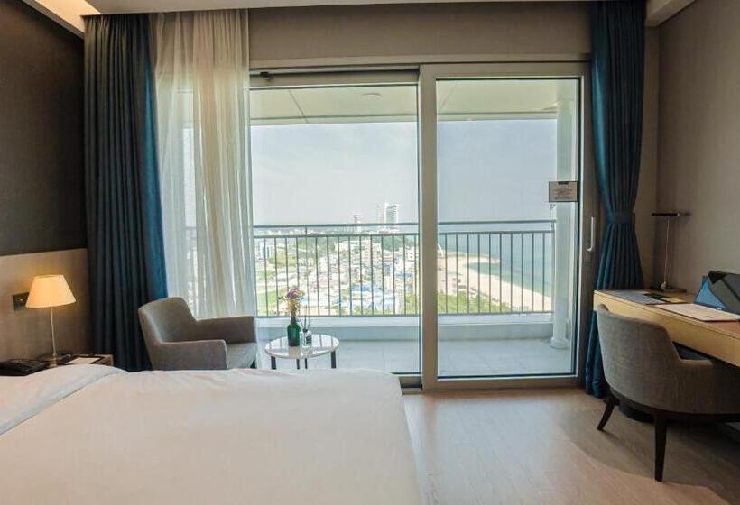 غرفة قياسية إطلالة جانبية علي البحر, St.john S