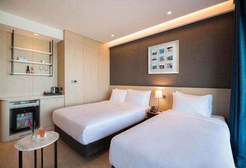 غرفة قياسية إطلالة جانبية علي البحر, St.john S