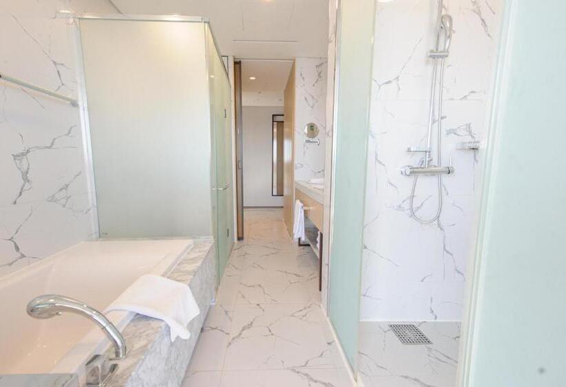 جناح إدارى مطل على البحر, St.john S