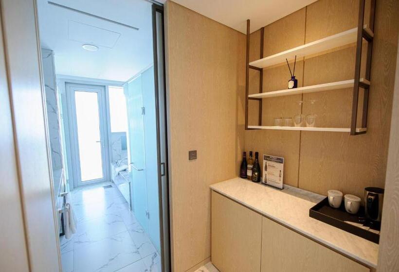 جناح إدارى مطل على البحر, St.john S