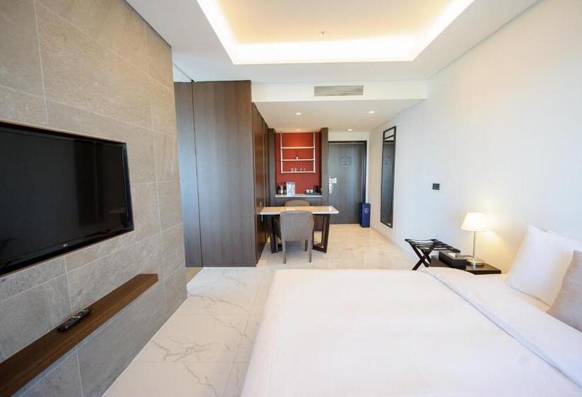 جناح جونيور إداري, St.john S