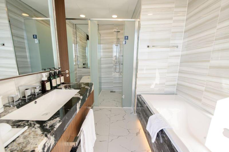 جناح جونيور إداري, St.john S