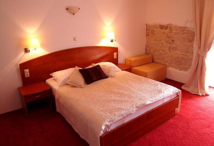 Comfort room with balcony, Villa Barbat