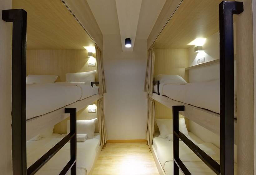 スタンダードルーム, Dock In   Hostel