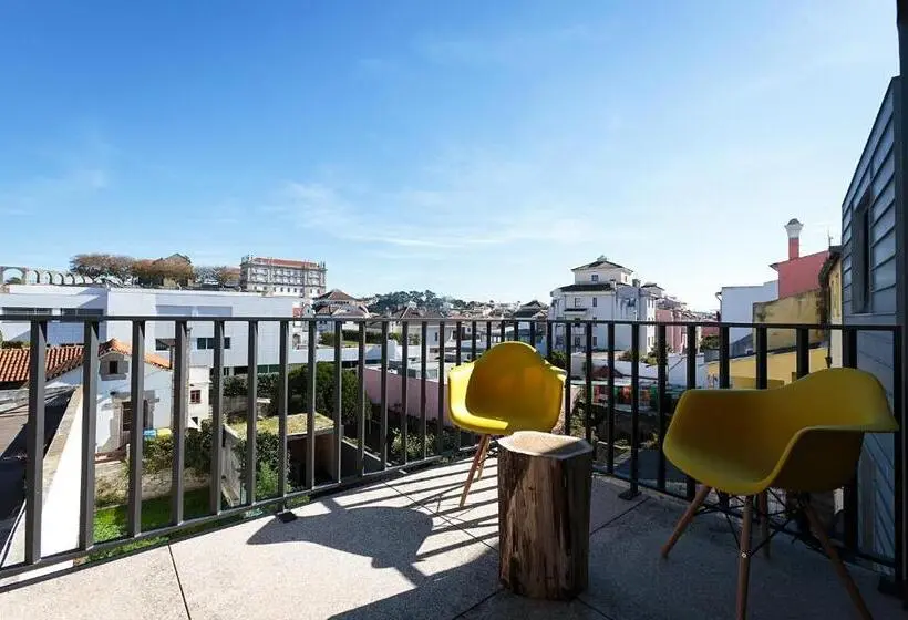 スイート, Autor Guesthouse