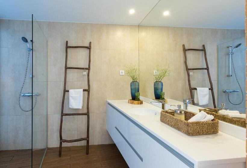 سوییت, Autor Guesthouse