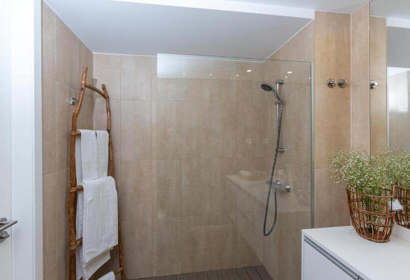 سوئیت با چشمانداز, Autor Guesthouse