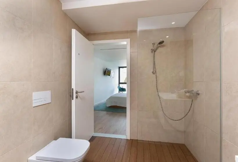 ガーデンビュースイート, Autor Guesthouse