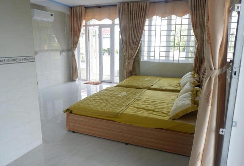 اتاق استاندارد چهار تخته, Hanh Mai